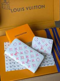 Picture of Louis Vuitton Wallets _SKUfw209121548fw